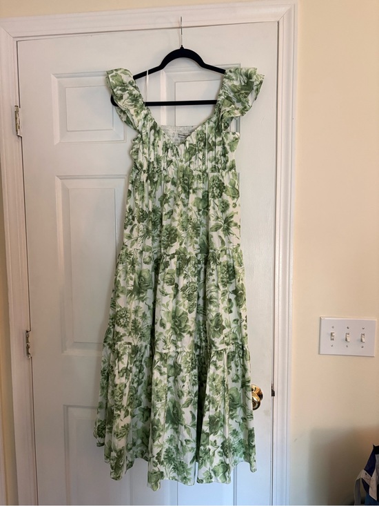 Abercrombie & Fitch Dresses & Skirts - Abercrombie & Fitch Green Floral Tiered Maxi Dress